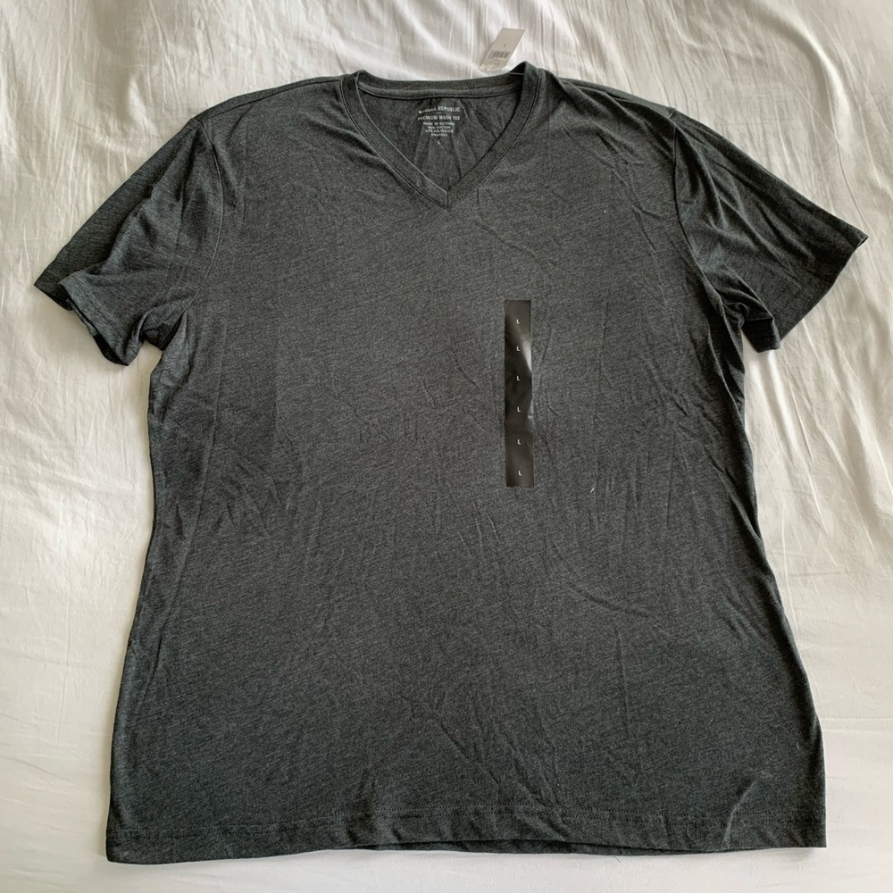 Brand new Banana Republic v-neck dark grey t-shirt